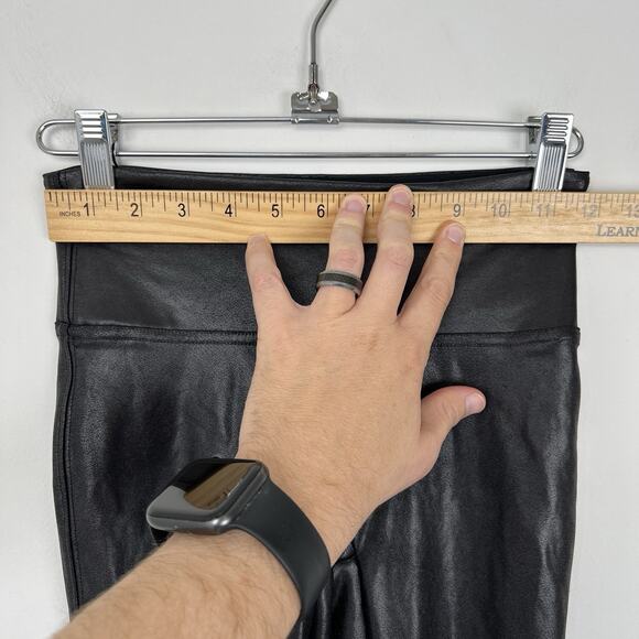 Spanx Women’s Size XS/TP Faux Leather Leggings Black Shiny Vegan High Rise‎ - Picture 3 of 9